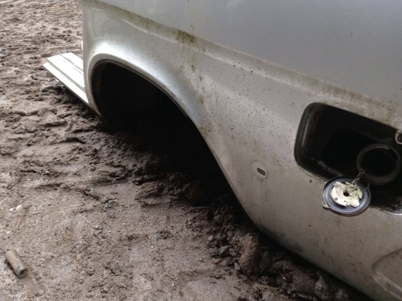 Крыло заднее левое