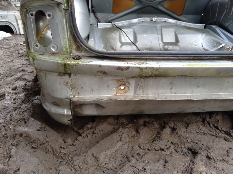 Крыло заднее левое