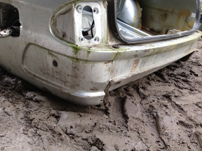 Крыло заднее левое