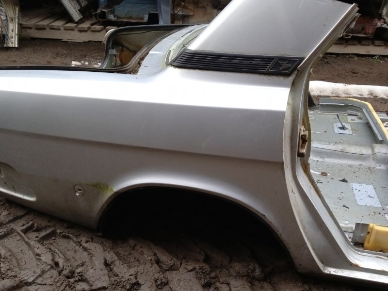 Крыло заднее правое