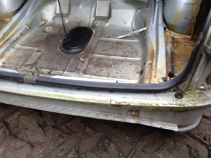 Крыло заднее правое