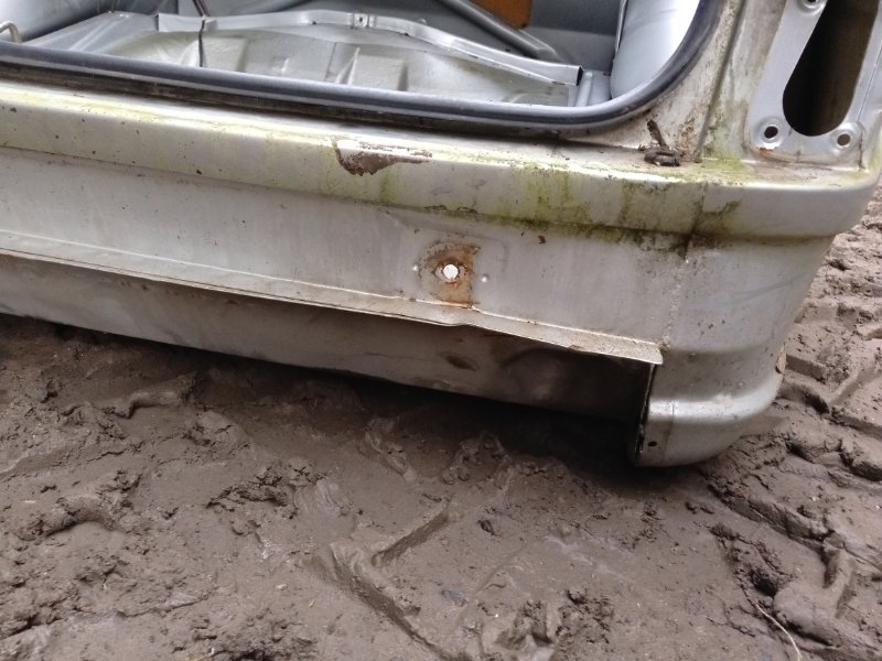 Крыло заднее правое