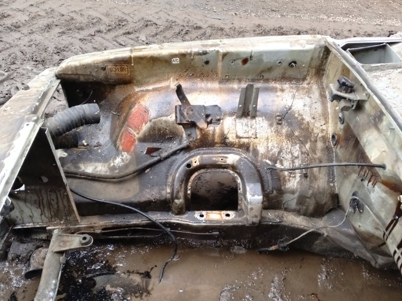 Кузовной элемент