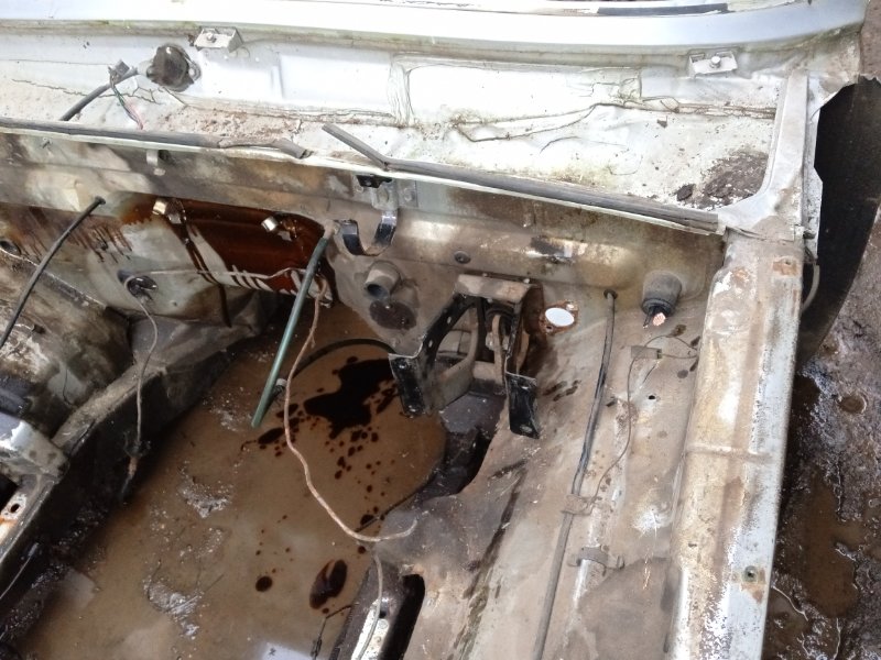 Лонжерон передний левый