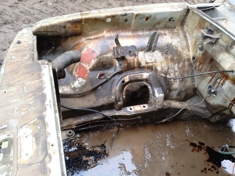 Лонжерон передний правый