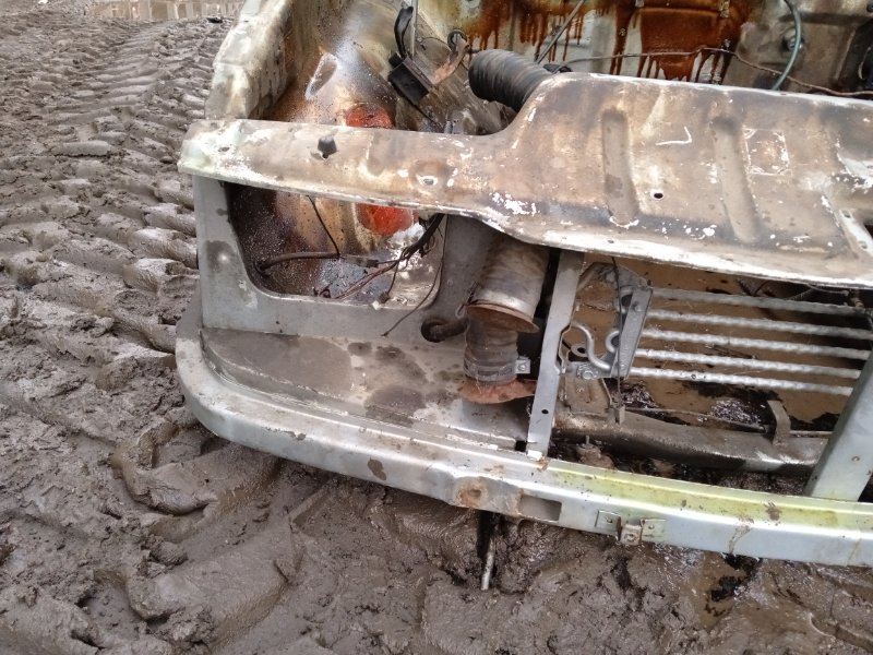 Лонжерон передний правый