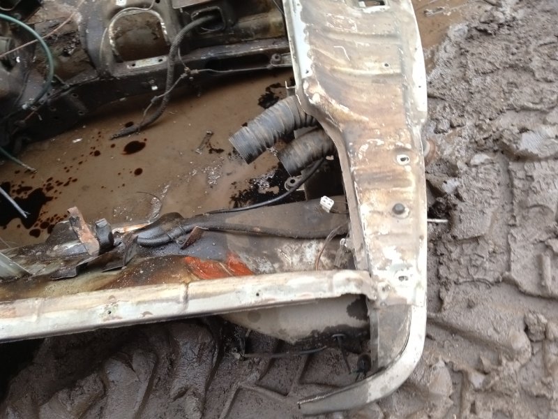 Лонжерон передний правый