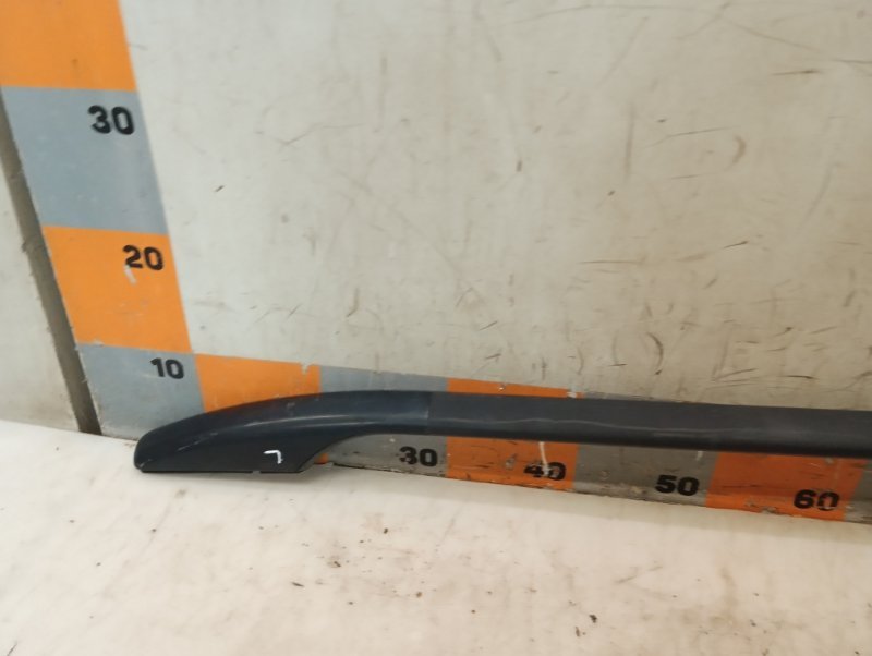 Рейлинг (релинг) левый (планка на крышу)