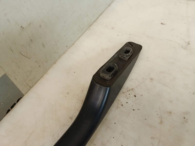 Рейлинг (релинг) левый (планка на крышу)