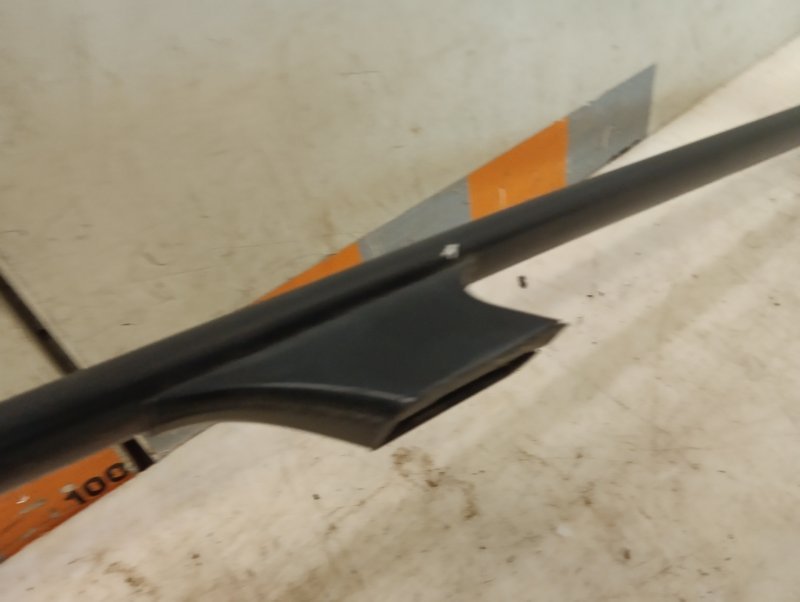 Рейлинг (релинг) левый (планка на крышу)