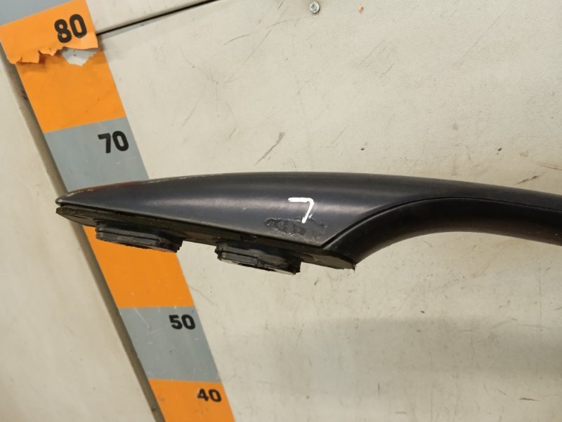 Рейлинг (релинг) левый (планка на крышу)