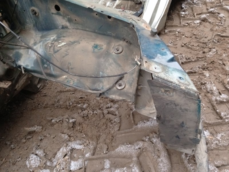 Кузовной элемент