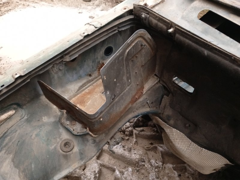 Лонжерон передний правый