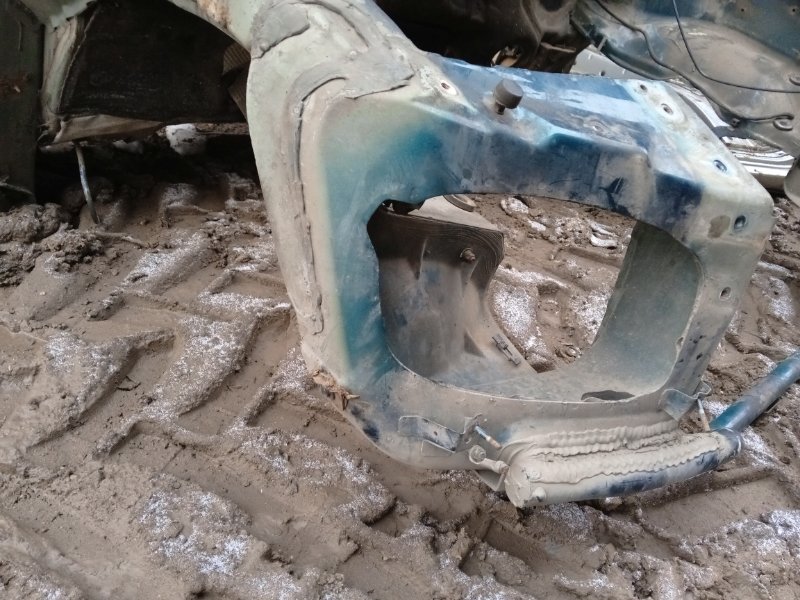 Лонжерон передний правый