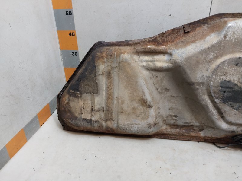 Бак топливный