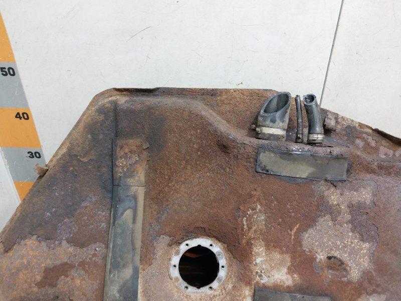 Бак топливный