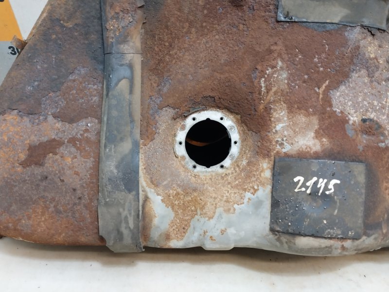 Бак топливный