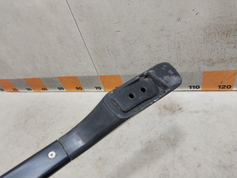 Рейлинг (релинг) левый (планка на крышу)