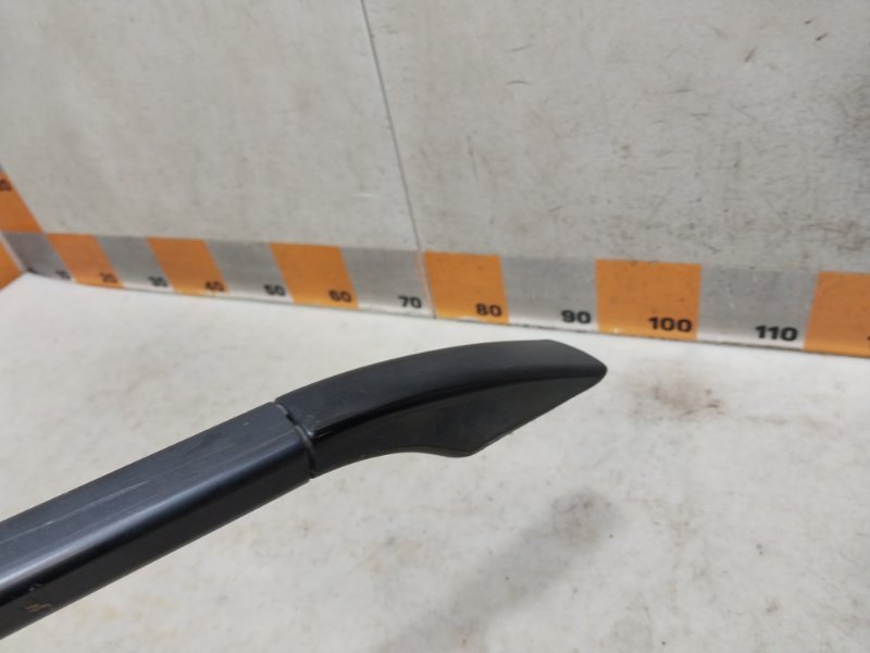 Рейлинг (релинг) левый (планка на крышу)