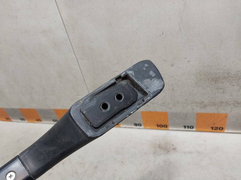 Рейлинг (релинг) левый (планка на крышу)