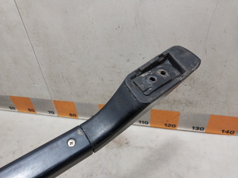 Рейлинг (релинг) правый (планка на крышу)