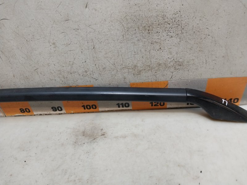 Рейлинг (релинг) правый (планка на крышу)