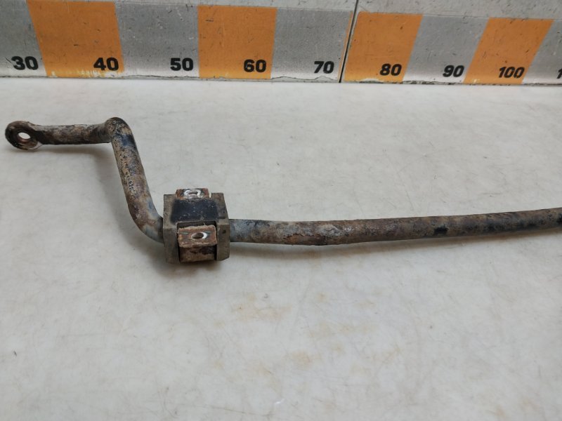 Стабилизатор передний