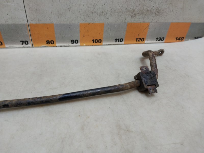 Стабилизатор передний