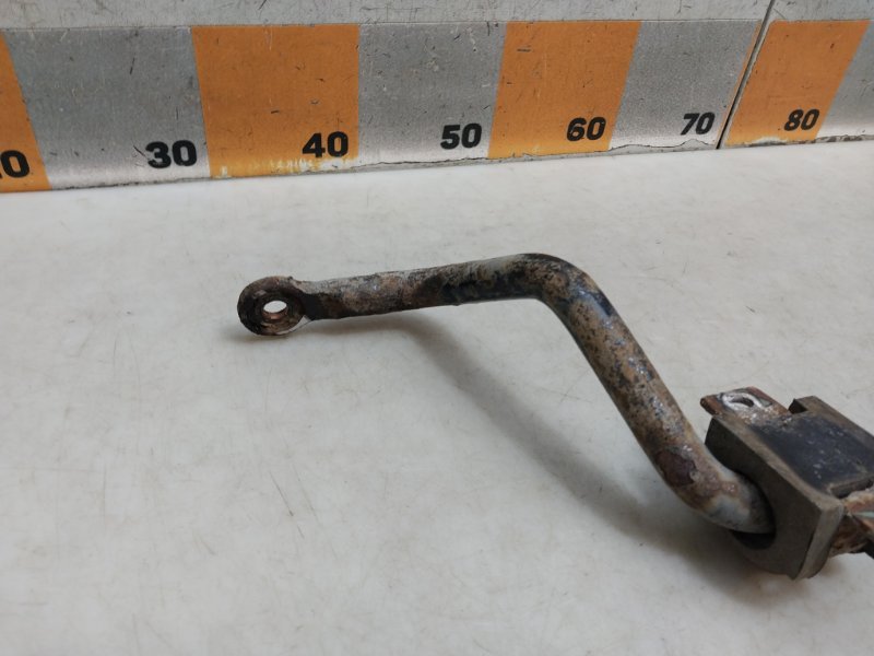 Стабилизатор передний