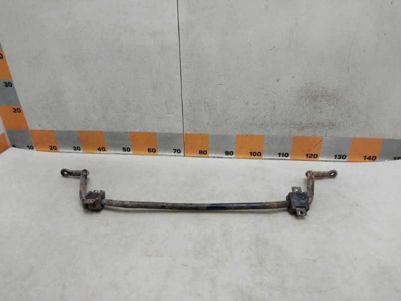 Стабилизатор передний