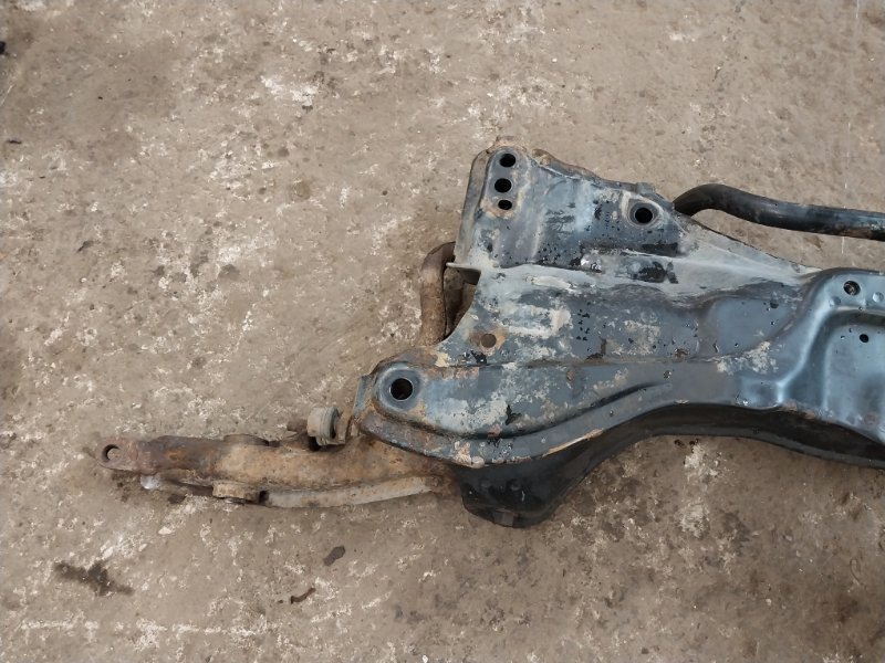 Балка подмоторная