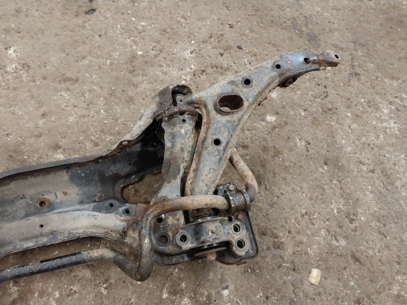 Балка подмоторная