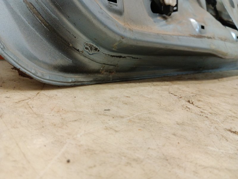 Дверь багажника