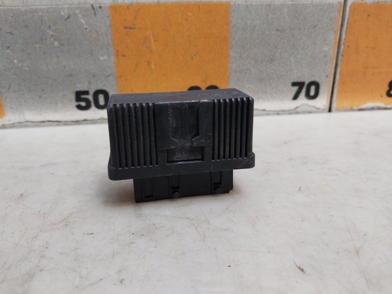 Реле топливного насоса