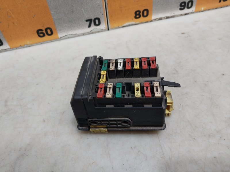 Блок предохранителей