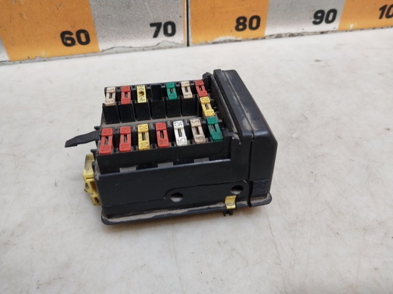 Блок предохранителей