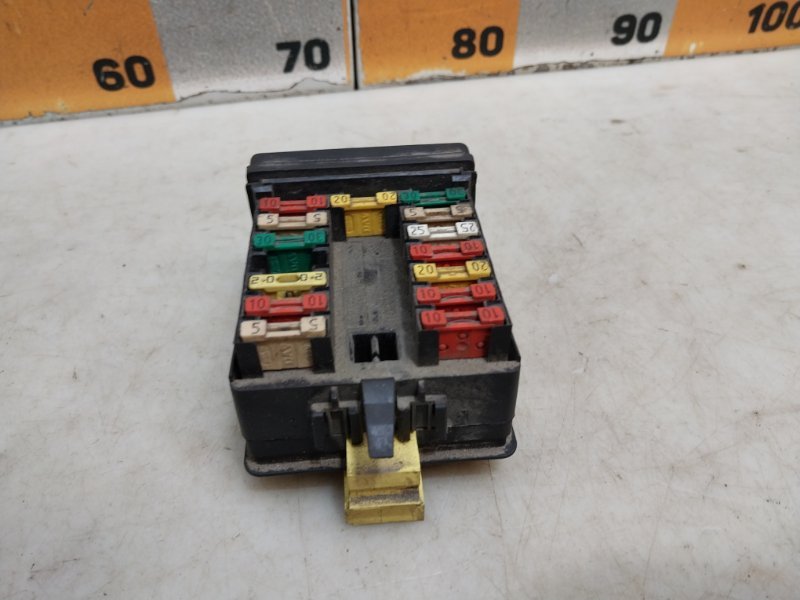 Блок предохранителей