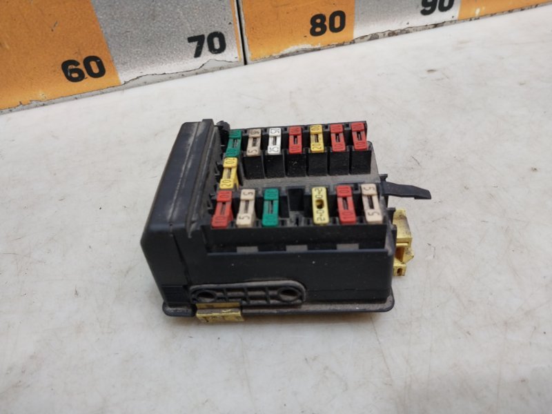 Блок предохранителей