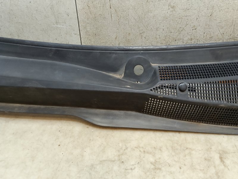 Решетка стеклоочистителей (Жабо)