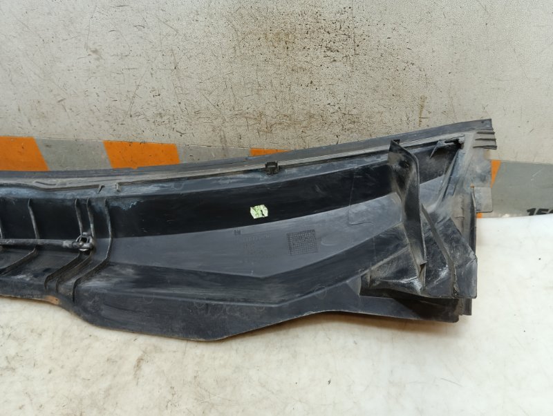 Решетка стеклоочистителей (Жабо)