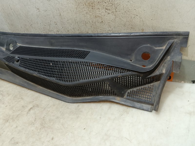 Решетка стеклоочистителей (Жабо)