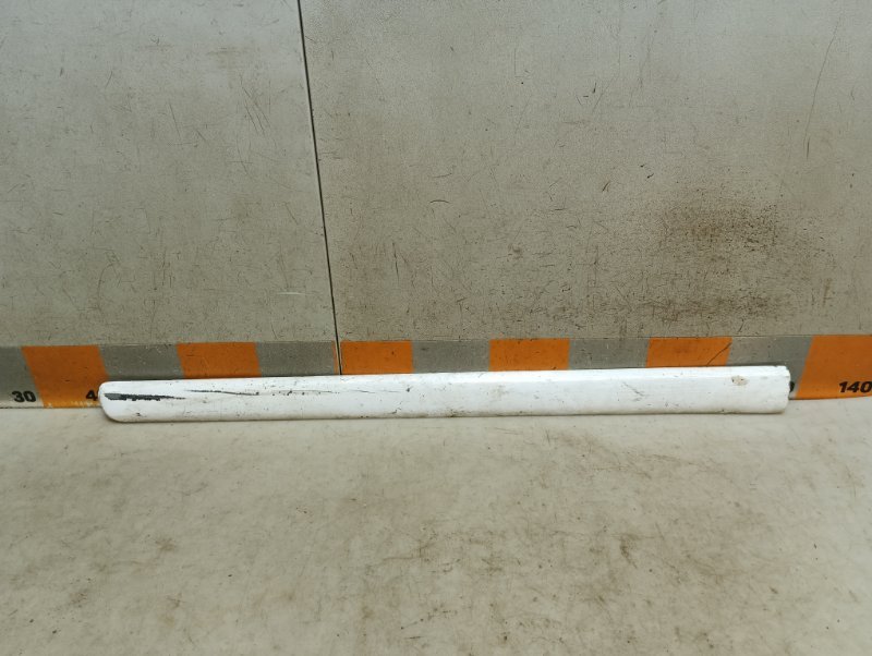 Молдинг двери