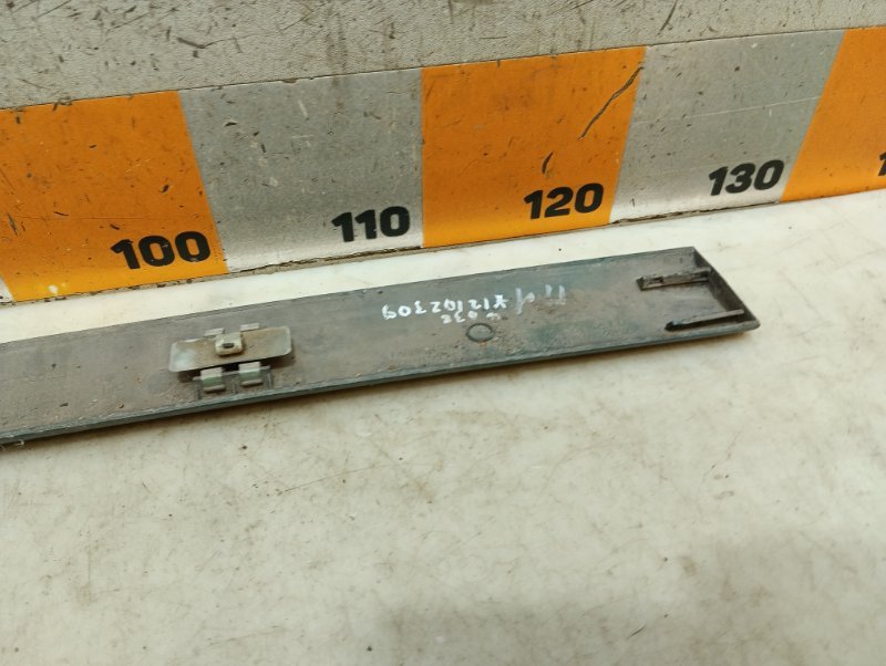 Молдинг двери