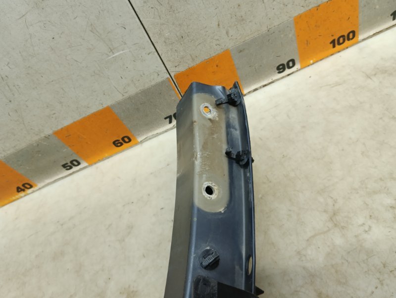 Усилитель переднего бампера