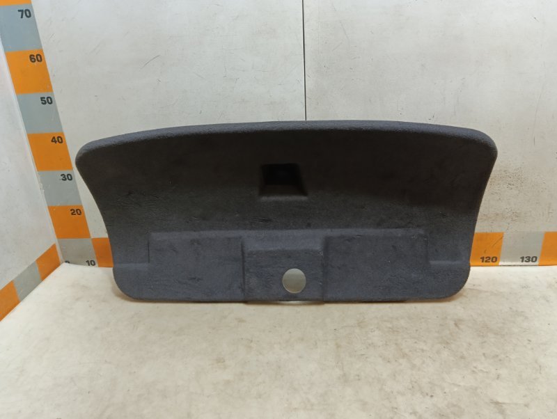 Обшивка крышки багажника