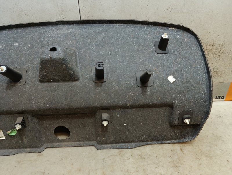 Обшивка крышки багажника