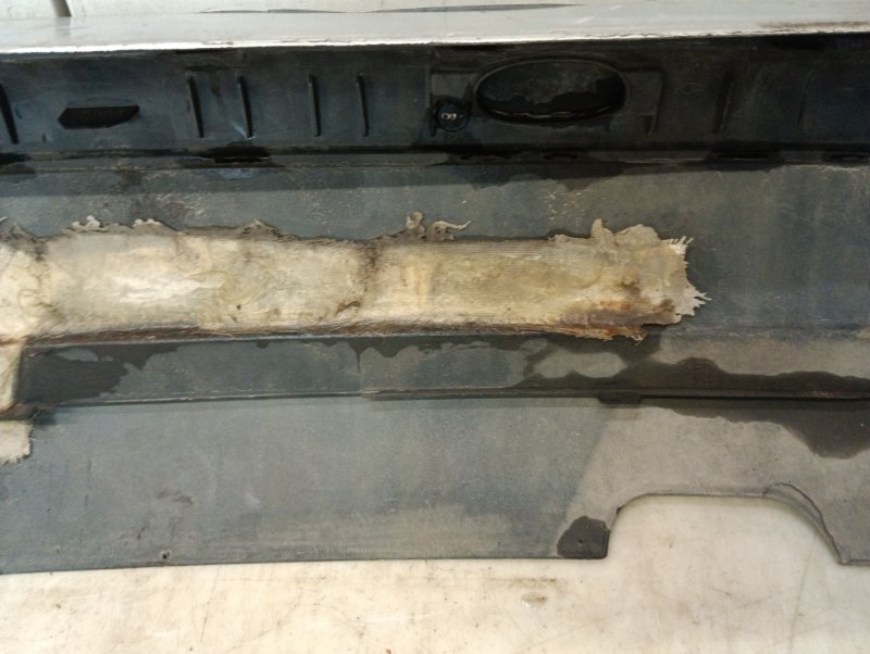 Бампер задний