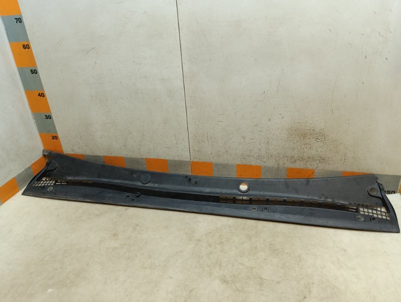 Решетка стеклоочистителей (Жабо)