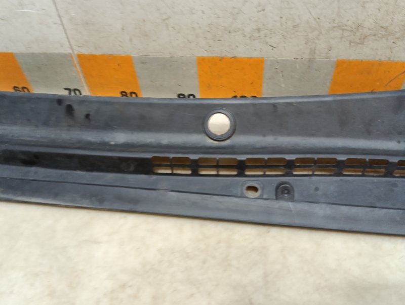 Решетка стеклоочистителей (Жабо)