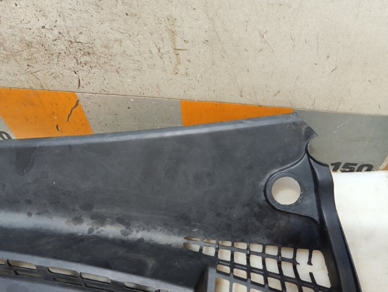 Решетка стеклоочистителей (Жабо)